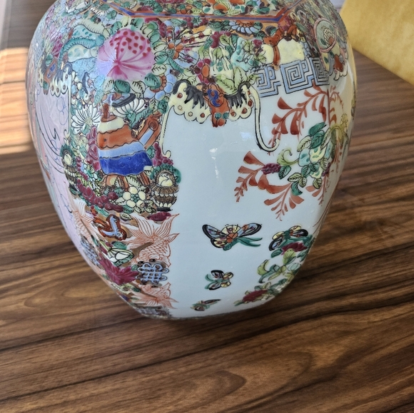 Large Vintage Chinese Rose Medallion Canton Porcelain Ginger Jar Vase - Picture 14 of 15